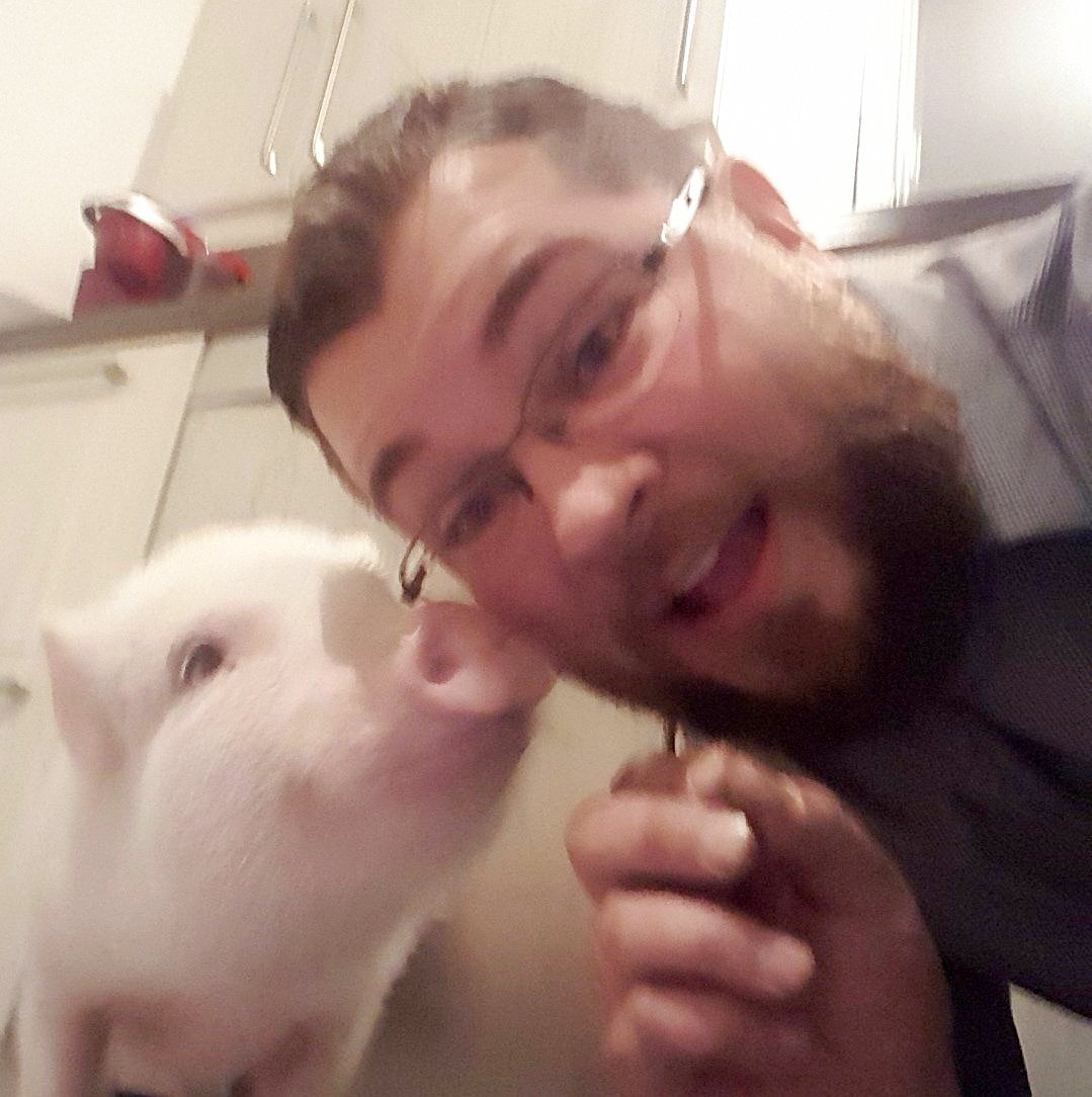 Charles Demers Charles Demers and Harley in 2017. harley microcochon can stay home